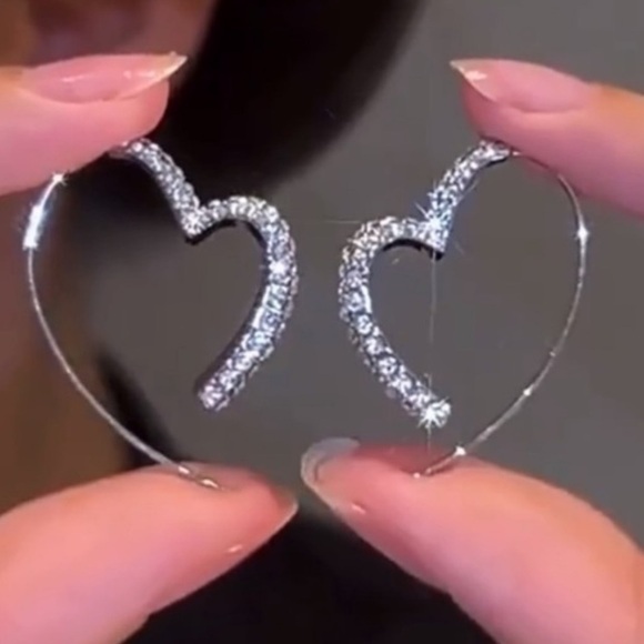 Dazzling Heart Hoop Earrings - Picture 1 of 9